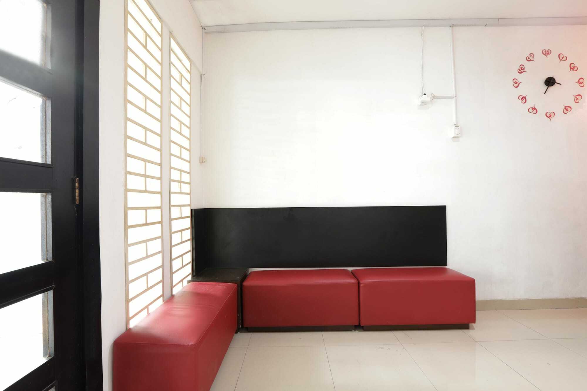Oyo 345 Wynne Residence Jakarta Exteriör bild